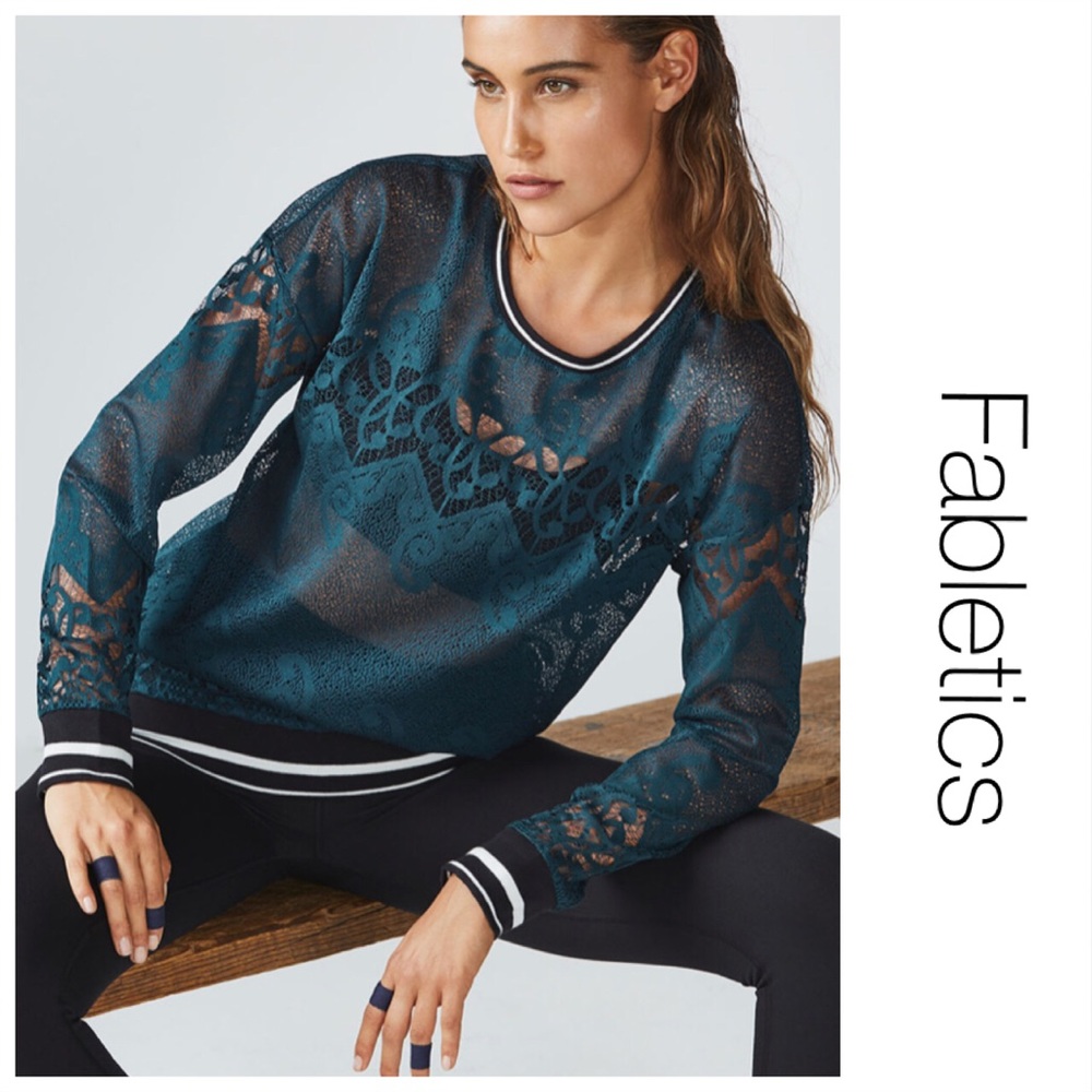 Fabletics Green lace Tunic S